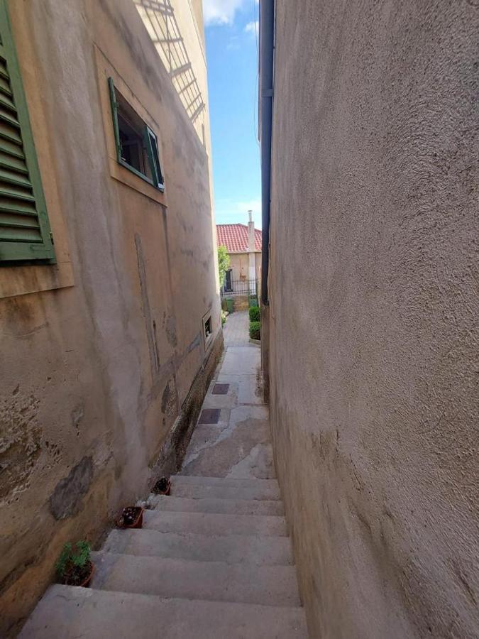 Duje & Roko Apartments Šibenik Extérieur photo
