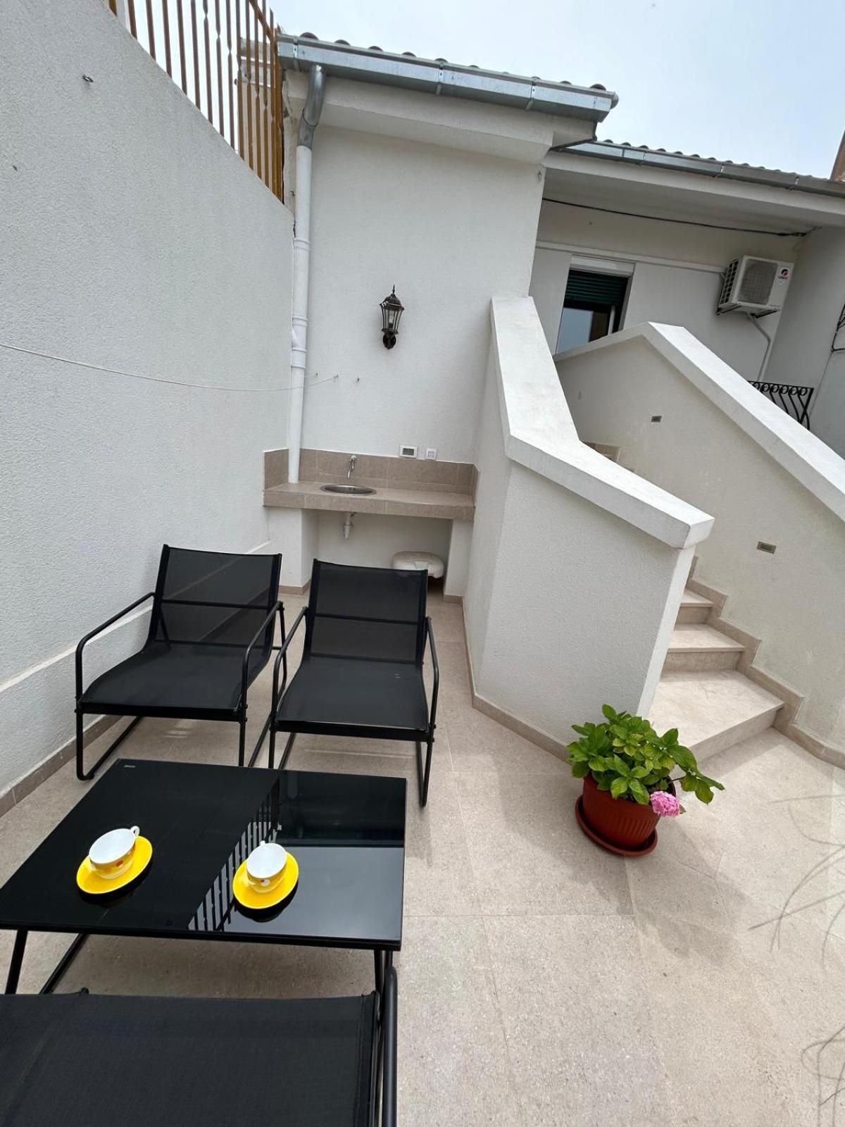 Duje & Roko Apartments Šibenik Extérieur photo