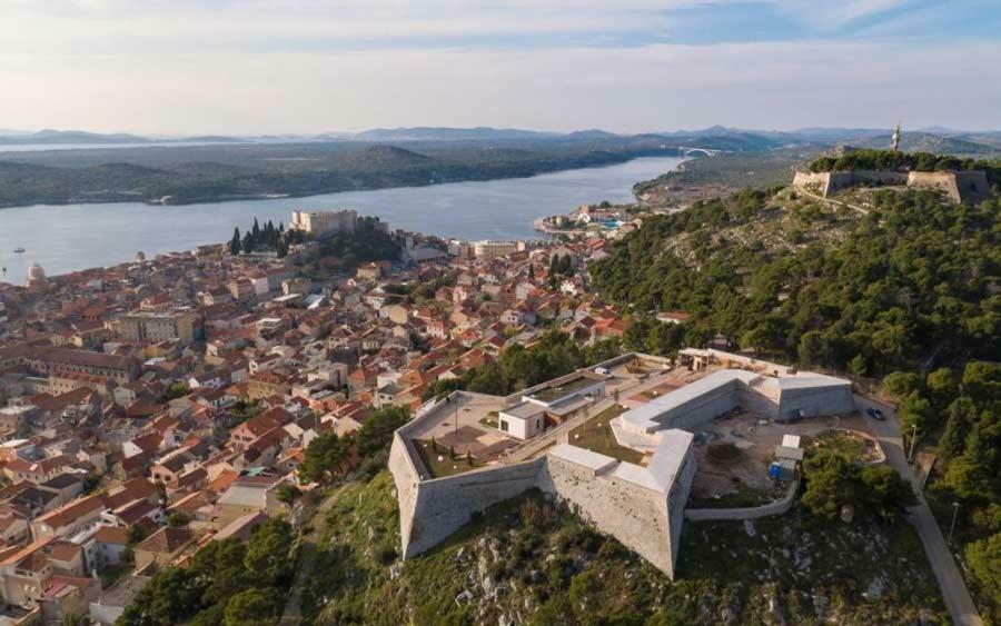 Duje & Roko Apartments Šibenik Extérieur photo
